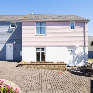 4 Bedroom Contempory Cottage